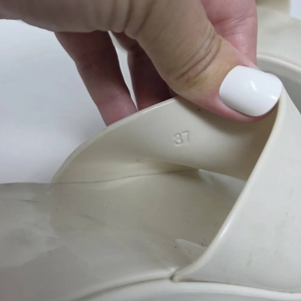 Gucci Cream Mules - Picture 10 of 10